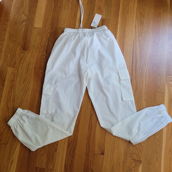 Hot & Delicious White Relaxed Jumpsuit Nwot - Picture 2 of 5